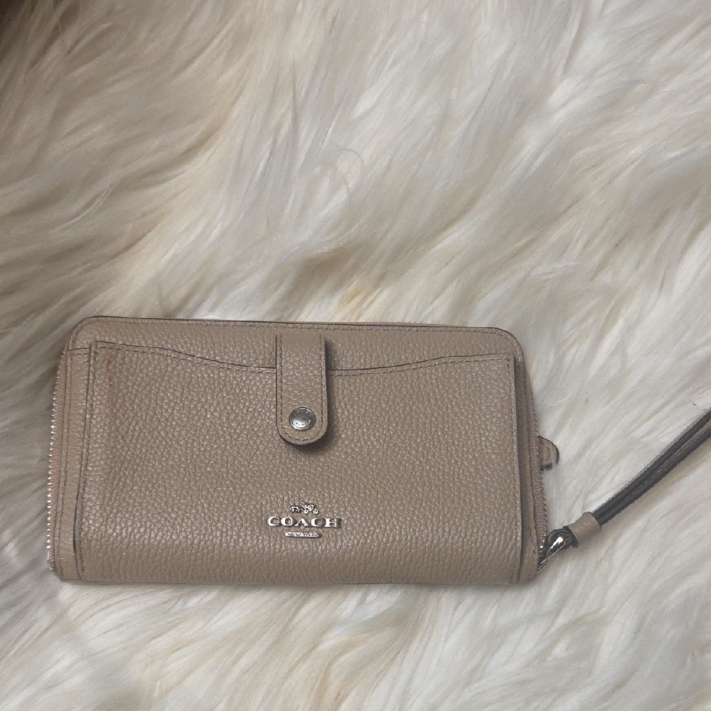 Coach Beige Leather Wallet